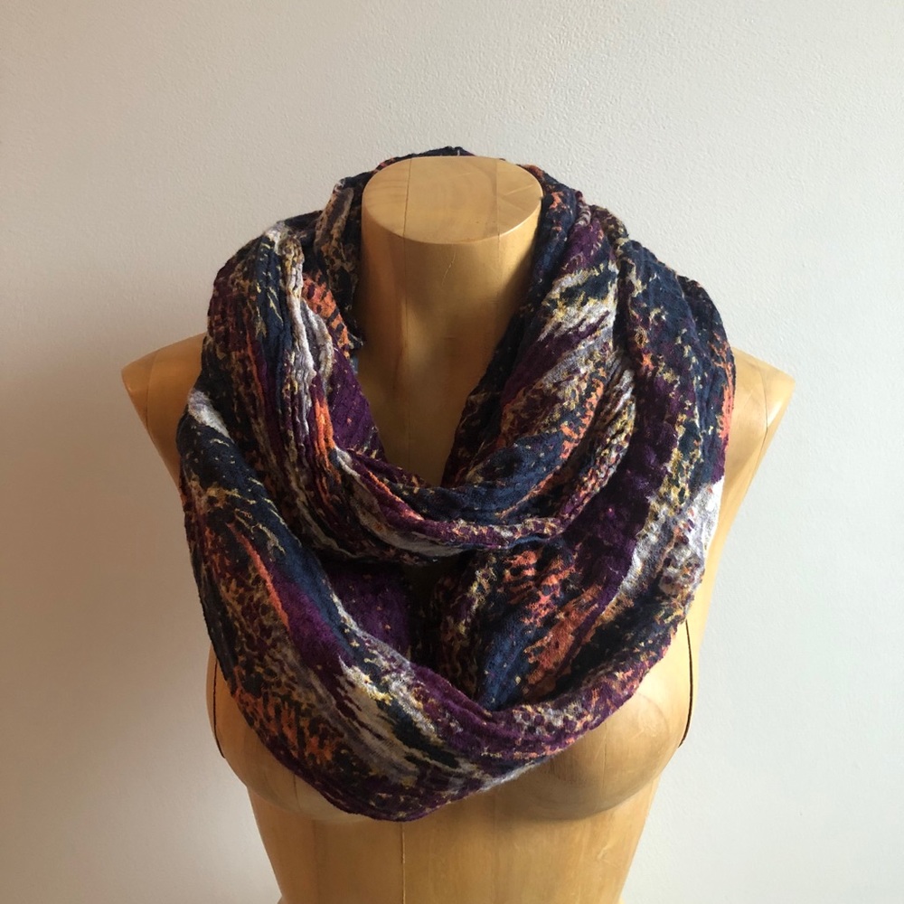 Lightweight infinity scarf